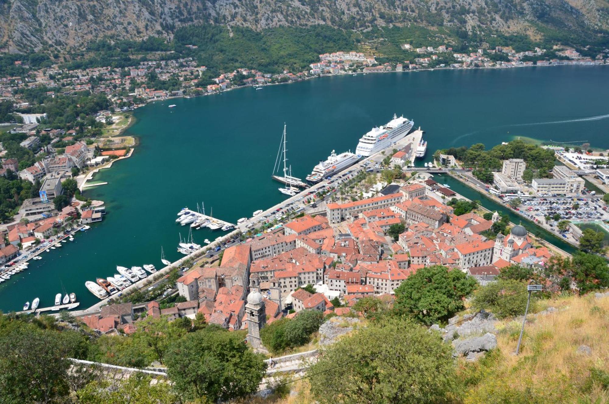 Cozy Nest, 350M To Beach, Free Parking, Wi-Fi Kotor Eksteriør bilde