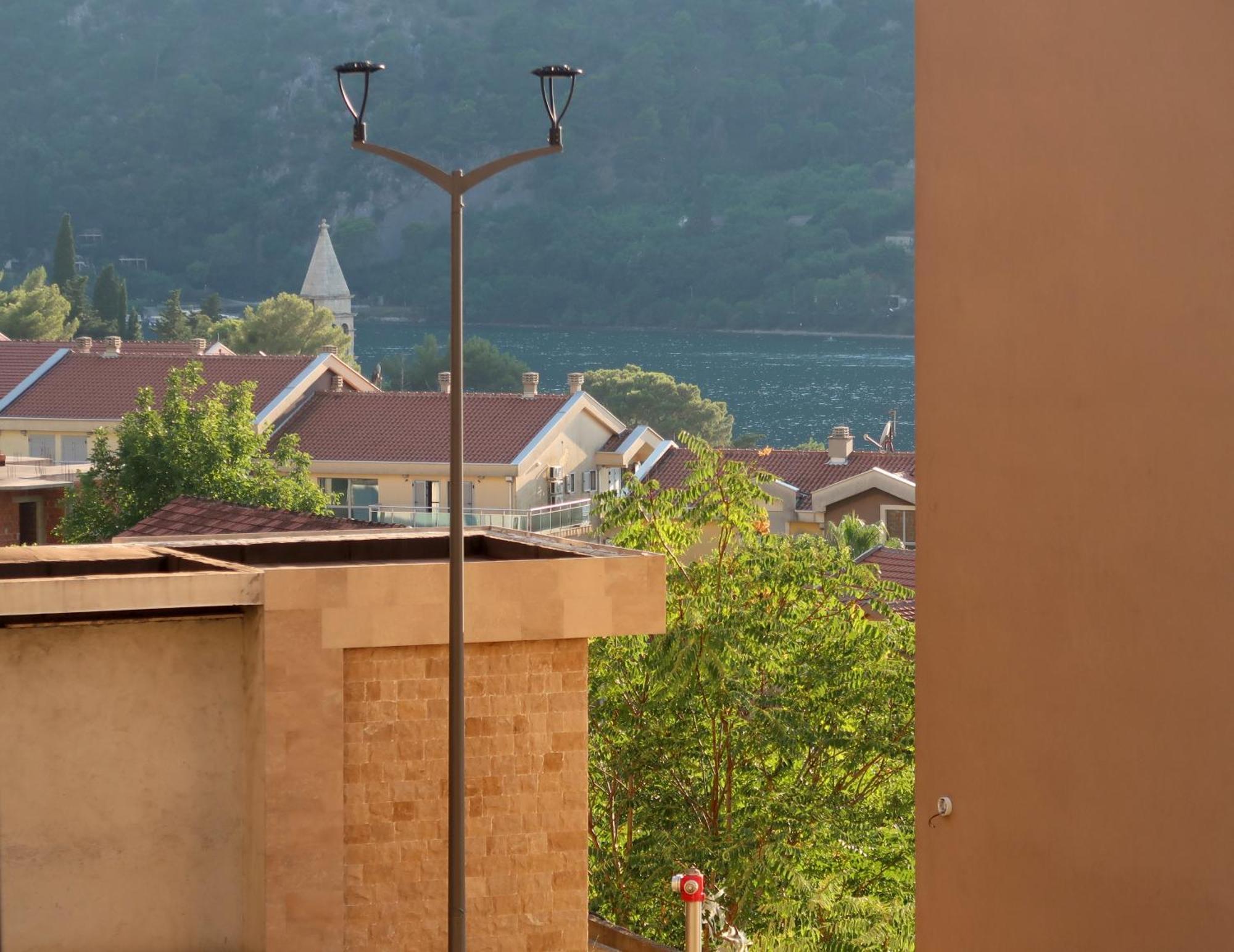 Cozy Nest, 350M To Beach, Free Parking, Wi-Fi Kotor Eksteriør bilde