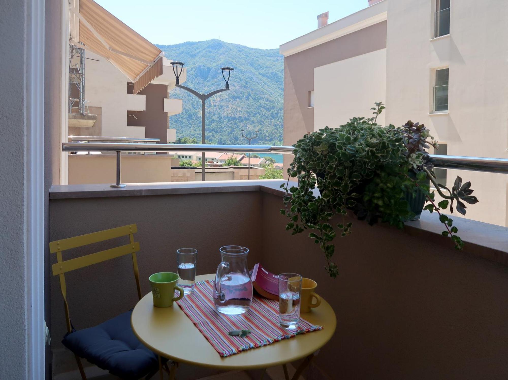 Cozy Nest, 350M To Beach, Free Parking, Wi-Fi Kotor Eksteriør bilde